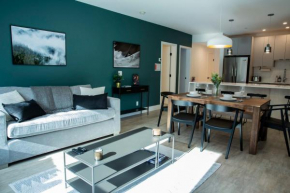 Ski & Tee Retreat Bright Three Bedroom and Hot Tub